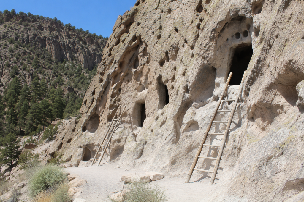 Bandelier cliff dwellings, ancient pueblos of New Mexico